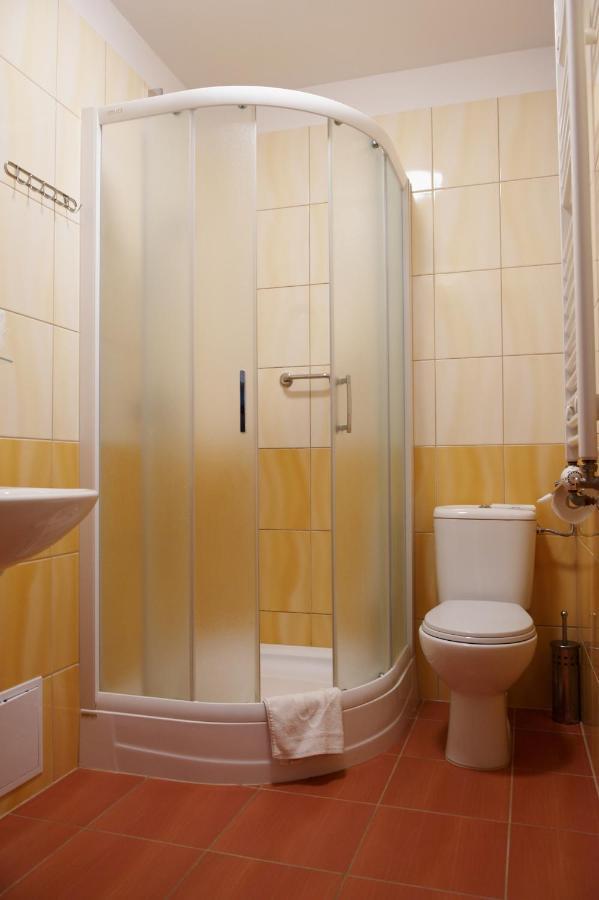 Hotel Marina Nielisz Kültér fotó