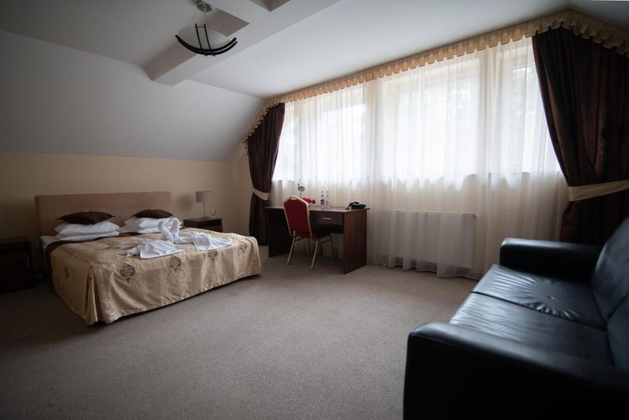 Hotel Marina Nielisz Kültér fotó