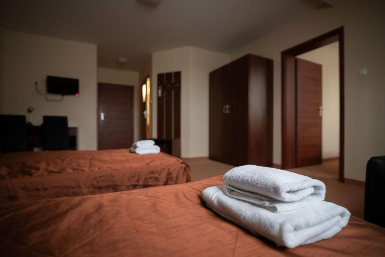 Hotel Marina Nielisz Kültér fotó