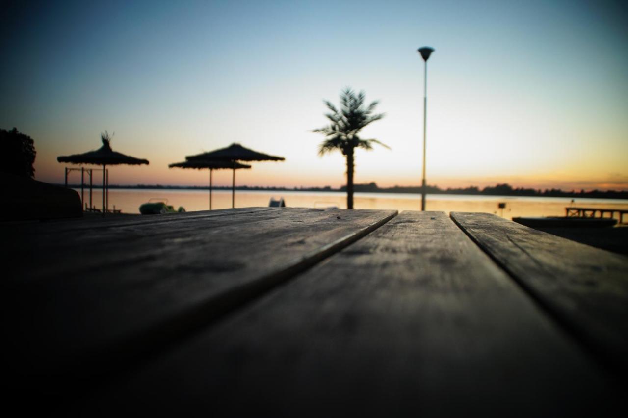 Hotel Marina Nielisz Kültér fotó